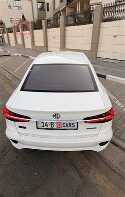 MG 5 Plus